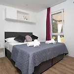 Adriatic Mobile Homes *