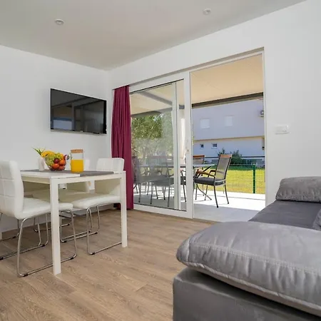 Adriatic Mobile Homes * Sveti Filip i Jakov